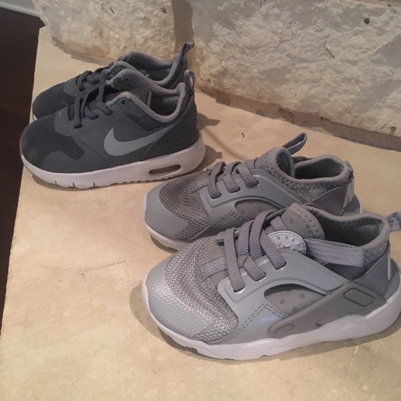 Nike sneakers - Picture 2 of 2